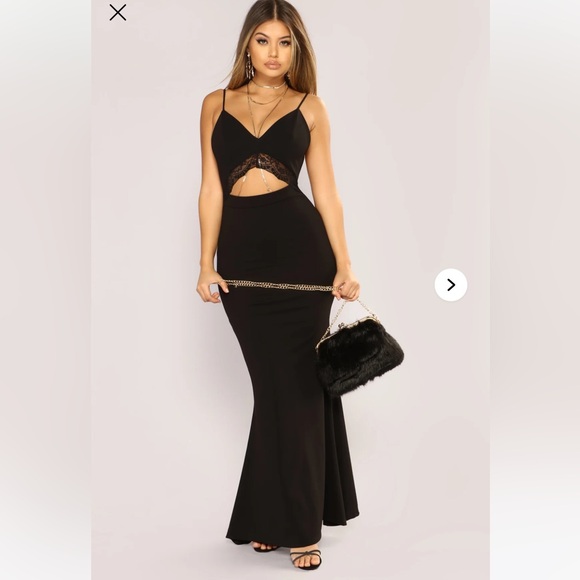 Black long dress with lace - Picture 2 of 11